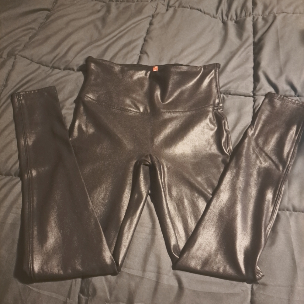 Spanx Faux Leather Leggings Size Medium